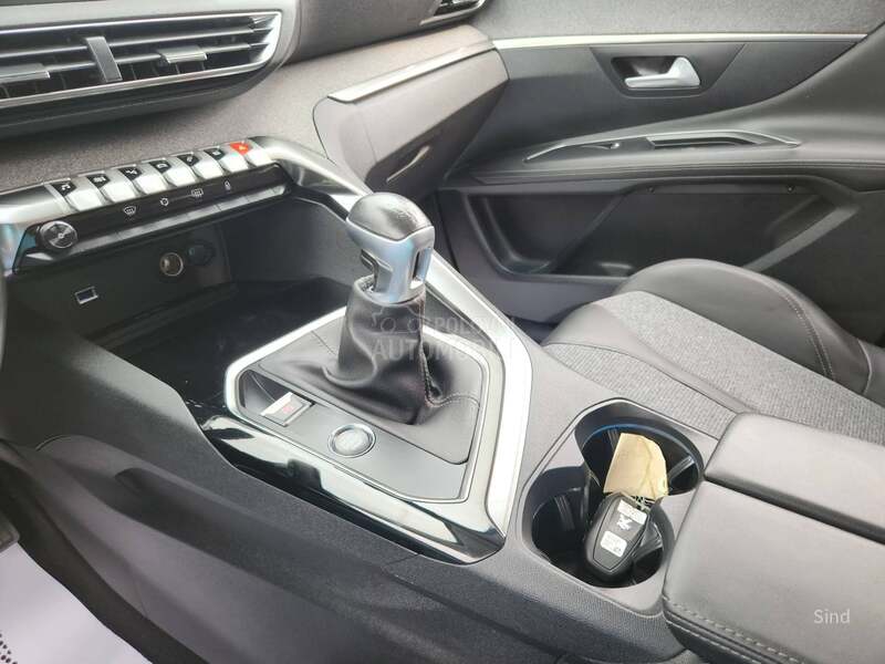 Peugeot 3008 1.5 BLUEHDI ALLURE