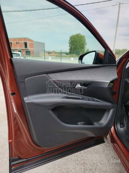 Peugeot 3008 1.5 BLUEHDI ALLURE