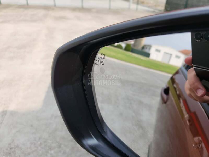Peugeot 3008 1.5 BLUEHDI ALLURE