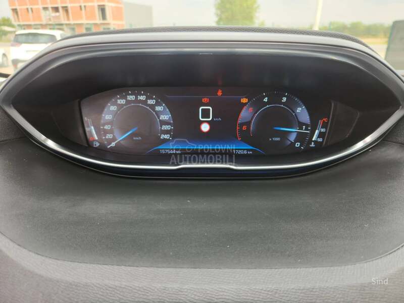 Peugeot 3008 1.5 BLUEHDI ALLURE