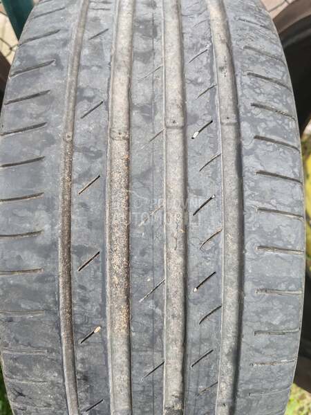 Kumho 255/35 R19 Letnja