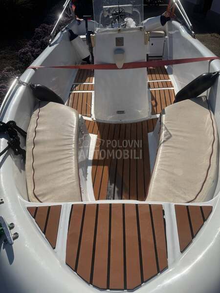 G boat