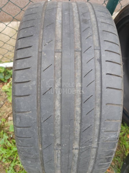 Kumho 225/40 R19 Letnja
