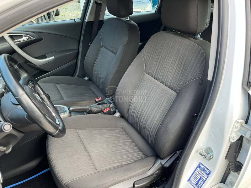 Opel Astra J 