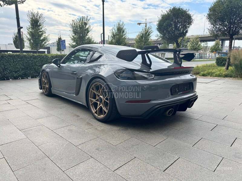 Porsche 718 Cayman GT4RS
