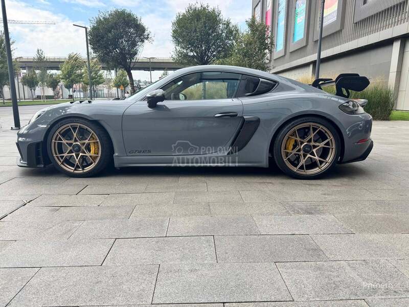 Porsche 718 Cayman GT4RS