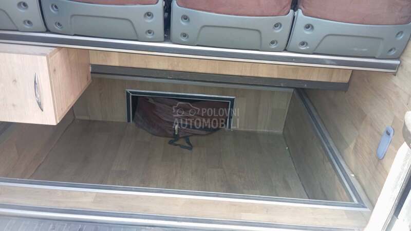 Mercedes Benz Sprinter 519
