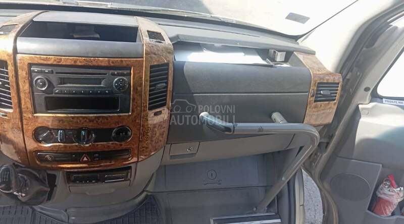 Mercedes Benz Sprinter 519