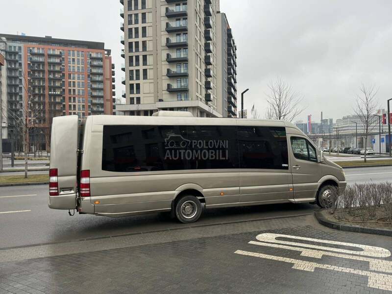 Mercedes Benz Sprinter 519