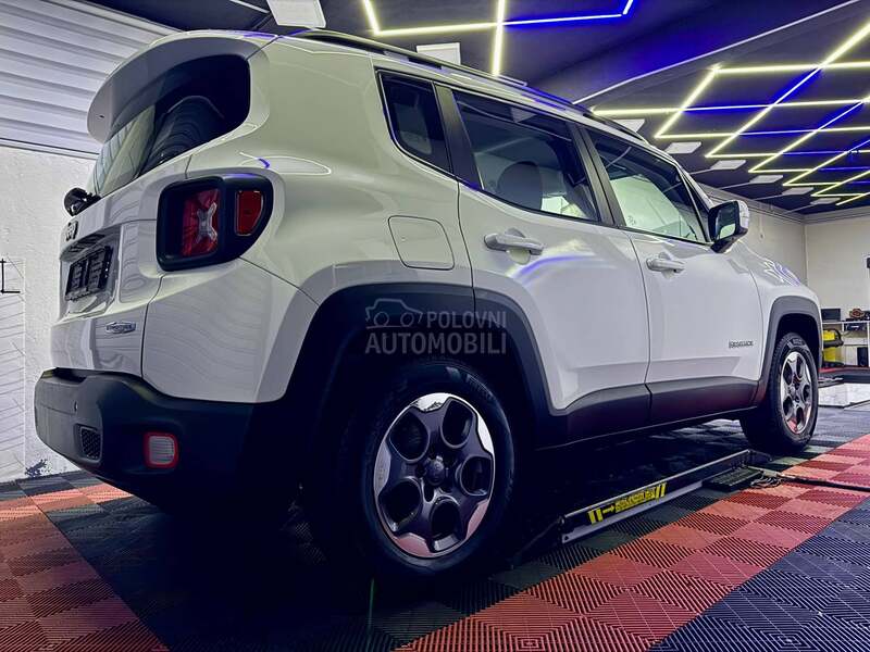 Jeep Renegade F a b r i k a