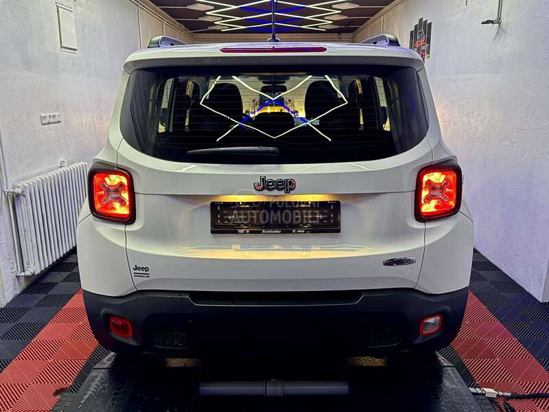 Jeep Renegade F a b r i k a