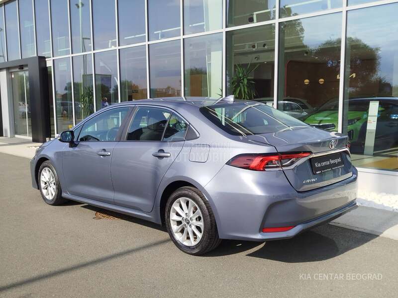 Toyota Corolla 1.5 VVT-I LUNA M/T