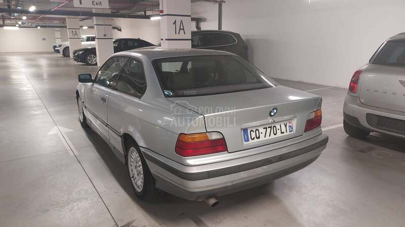 BMW 318 iS