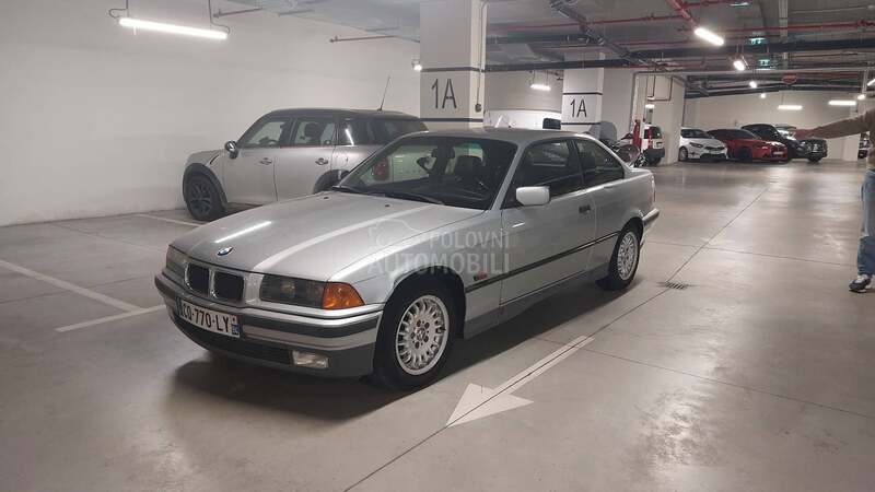 BMW 318 iS
