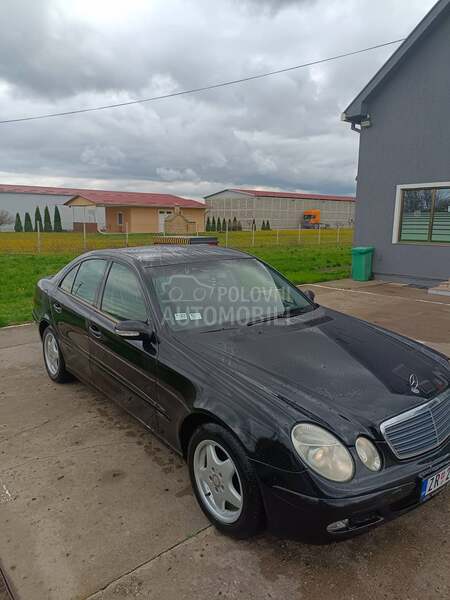 Mercedes Benz E 270 