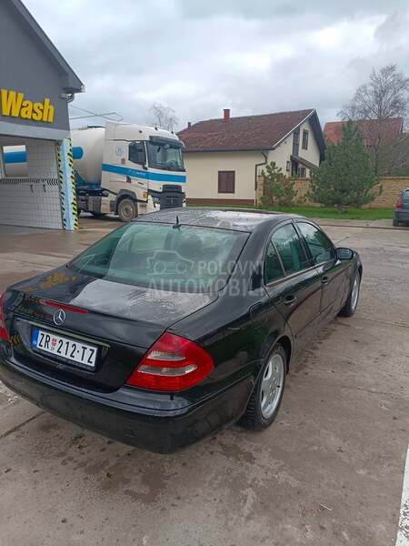 Mercedes Benz E 270 