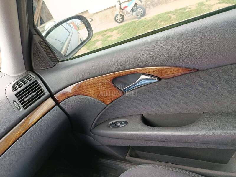 Mercedes Benz E 270 