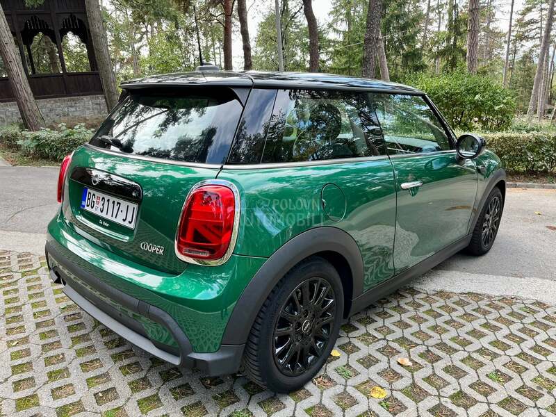 MINI Cooper British racing green