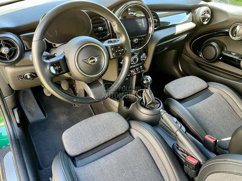 MINI Cooper British racing green
