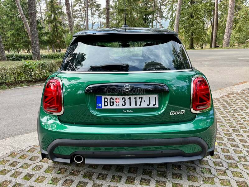 MINI Cooper British racing green