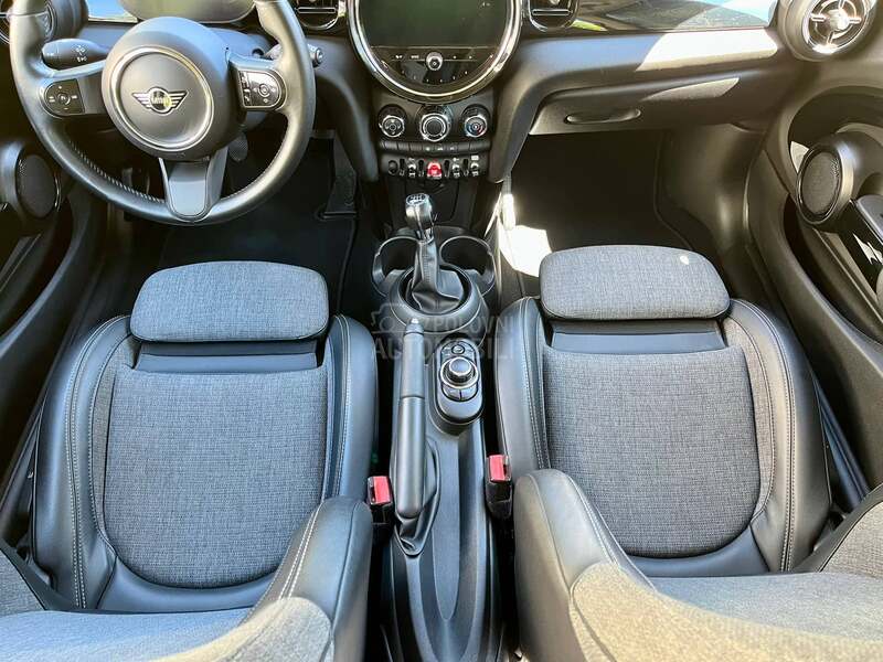 MINI Cooper British racing green