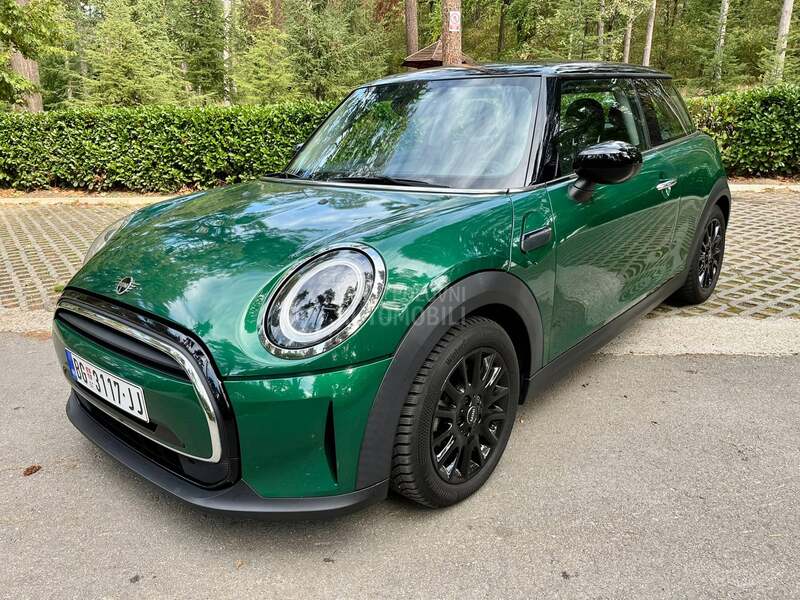 MINI Cooper British racing green