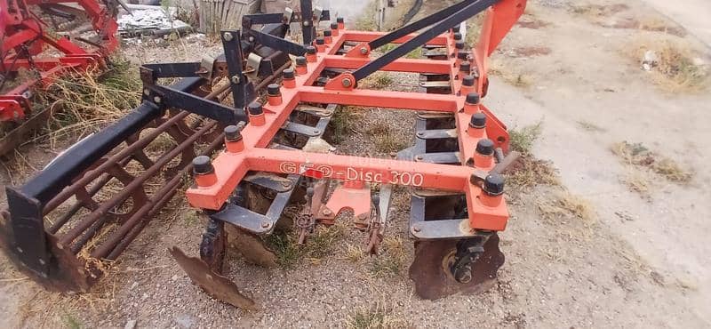 Agram teska tanjiraca