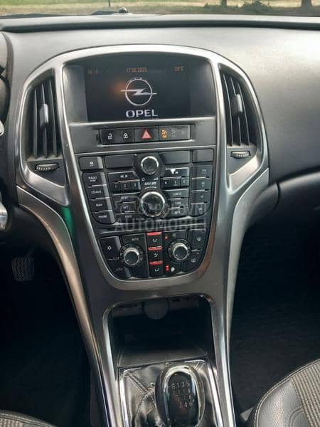 Opel Astra J  Opel Astra J