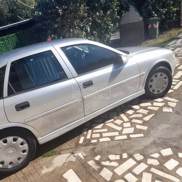 Opel Vectra B 1.8 16v