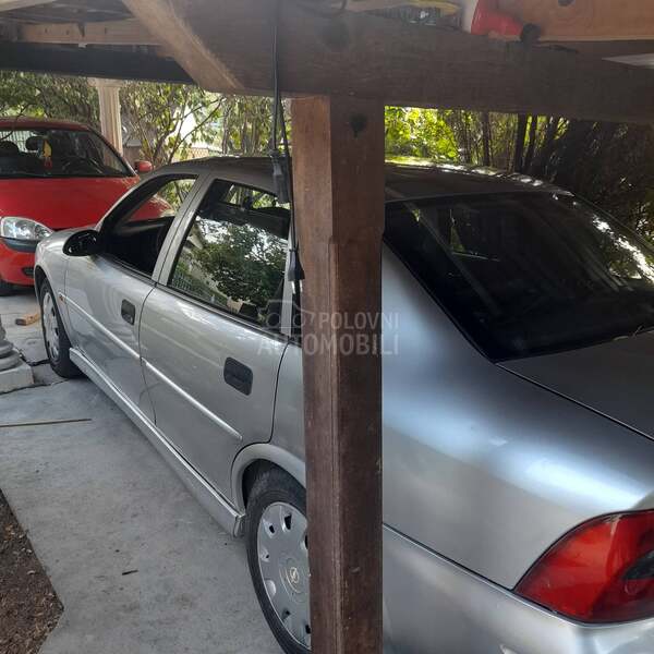Opel Vectra B 1.8 16v