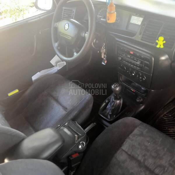 Opel Vectra B 1.8 16v