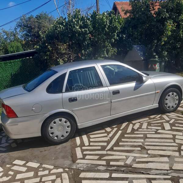 Opel Vectra B 1.8 16v