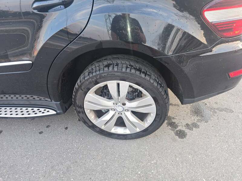 Mercedes Benz ML 300 Ml300
