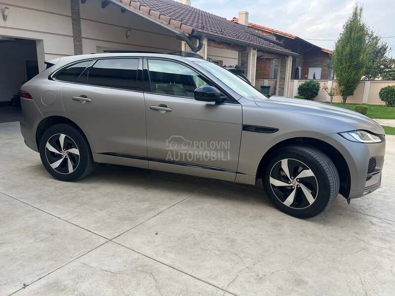 Jaguar F pace 