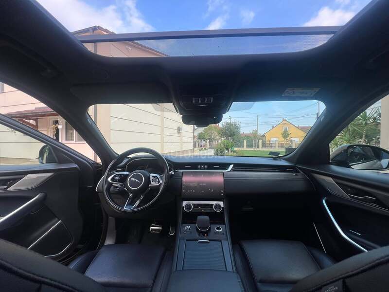 Jaguar F pace 