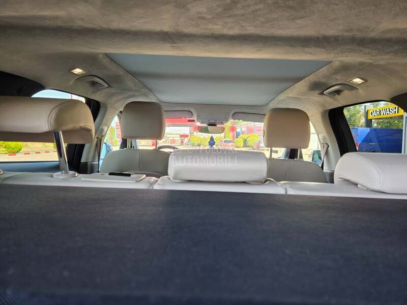 Jaguar F pace Besprekoran