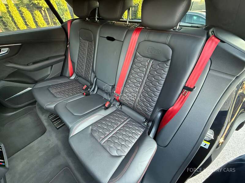 Audi RS Q8 3xTV Carbon