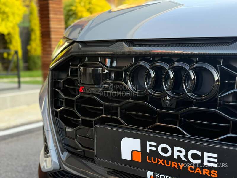 Audi RS Q8 3xTV Carbon
