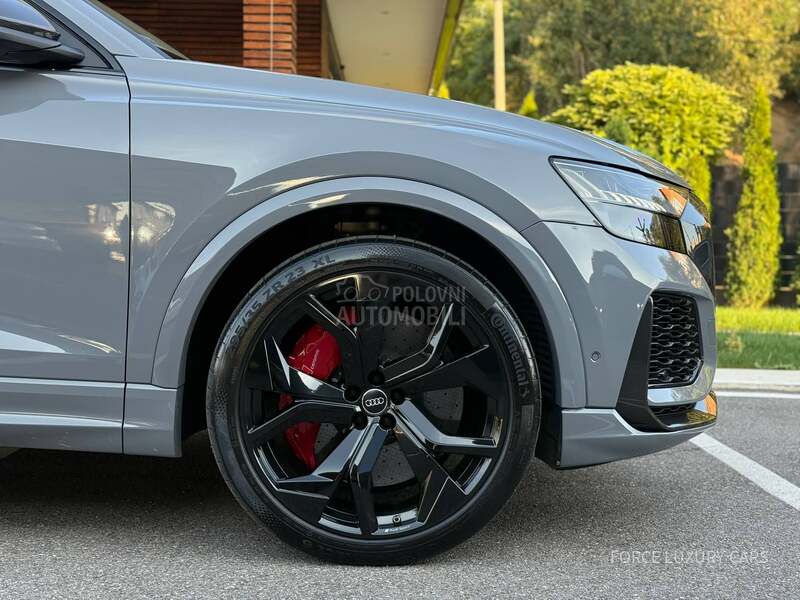 Audi RS Q8 3xTV Carbon