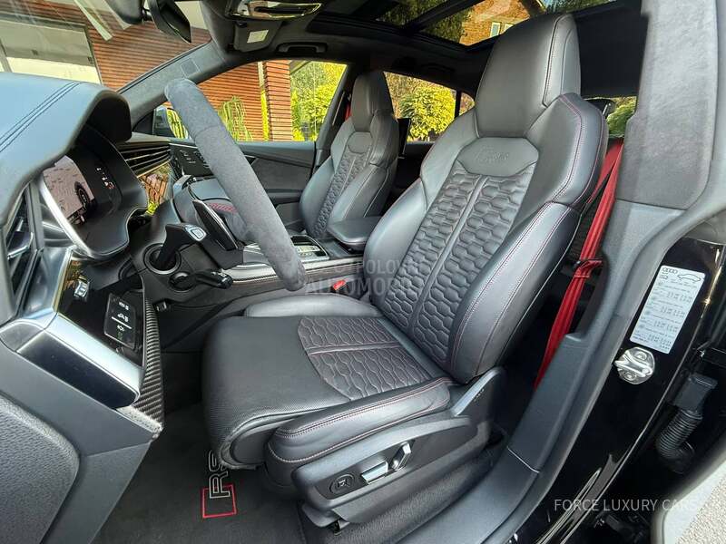 Audi RS Q8 3xTV Carbon