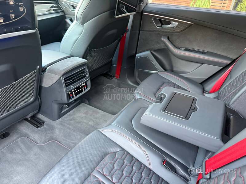 Audi RS Q8 3xTV Carbon