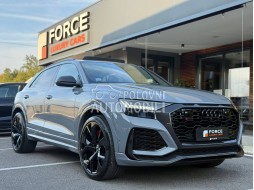 Audi RS Q8 3xTV Carbon slika 12