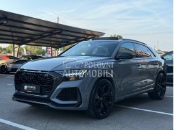 Audi RS Q8 3xTV Carbon slika 3