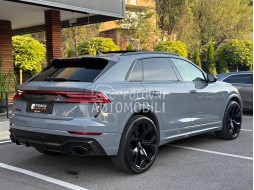 Audi RS Q8 3xTV Carbon slika 5