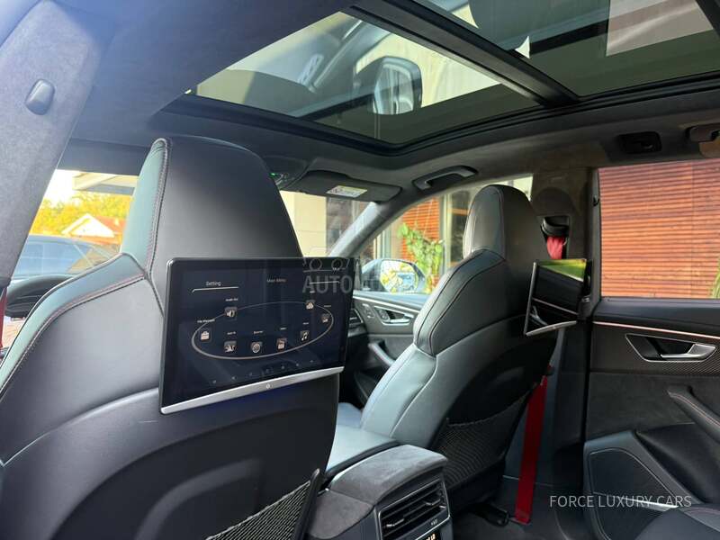 Audi RS Q8 3xTV Carbon