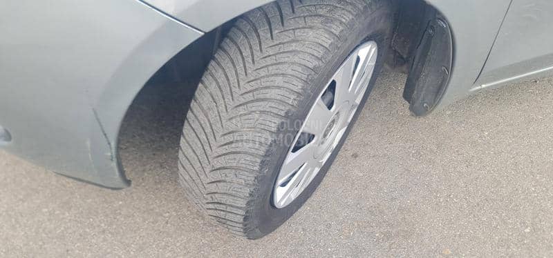 Toyota Yaris 1.0 VTI