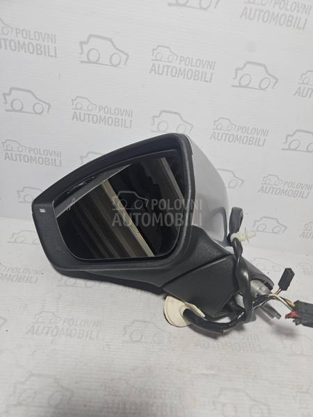 ATECA RETROVIZOR LEVI DESNI