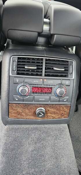 Audi S8 D3 V10-5,2l restyl