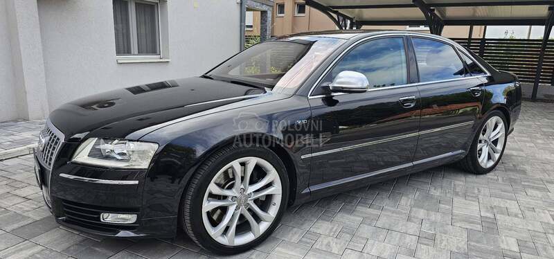 Audi S8 D3 V10-5,2l restyl