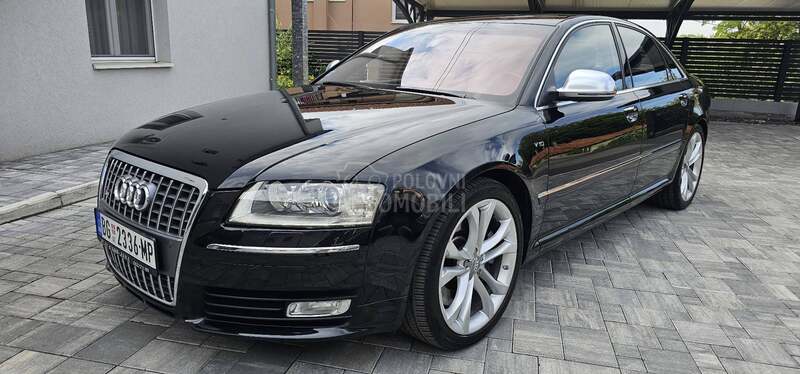 Audi S8 D3 V10-5,2l restyl